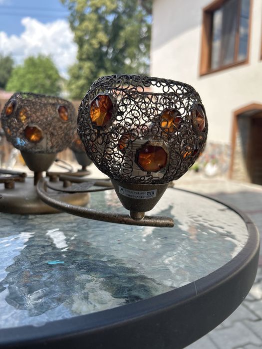 Lustră model deosebit