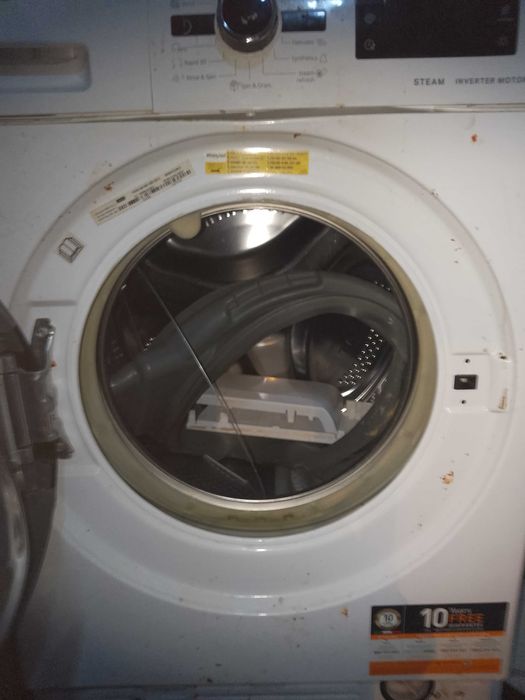 Пералня Whirpool и сушилня използвана е има само го