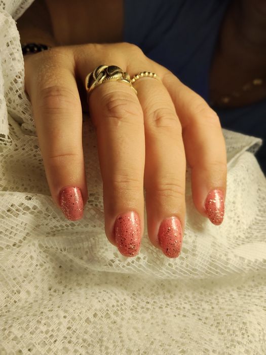 Manichiura, pedichiura Pitești