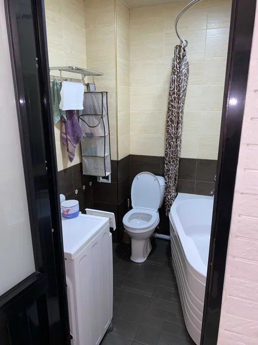 Yunusobod 15- kvartil Turkiston metro yaqinida ijaraga kvartira bor