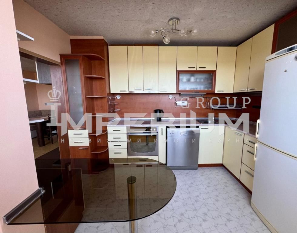 Дава се под наем Двустаен апартамент в Варна, Трошево - 60 кв.м за 612 € - Снимка #3