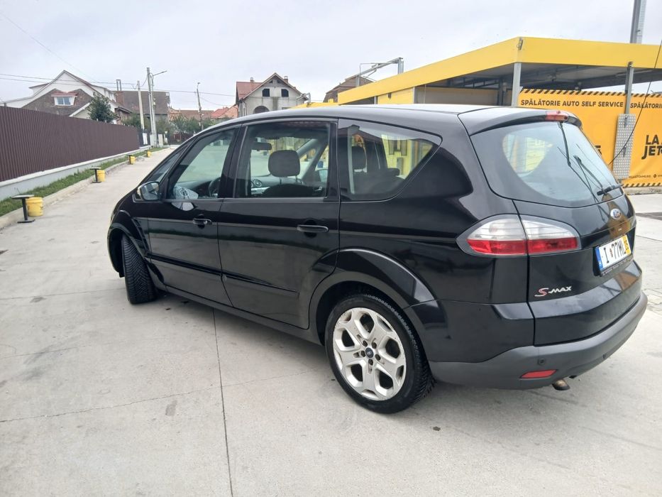 Vând Ford S-max an 2008