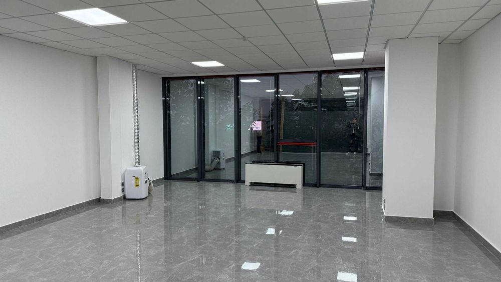 [КМ] СДАМ 65 м2 Бизнес Центр