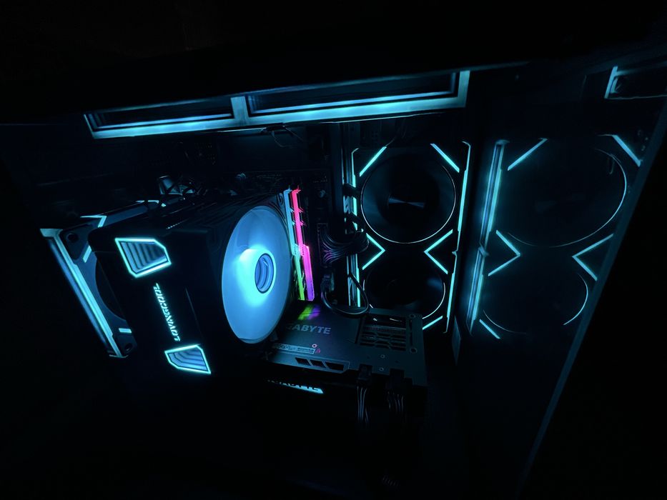 Продам игровой компьютер i5 12490f , rtx 3070 gigabyte eagle