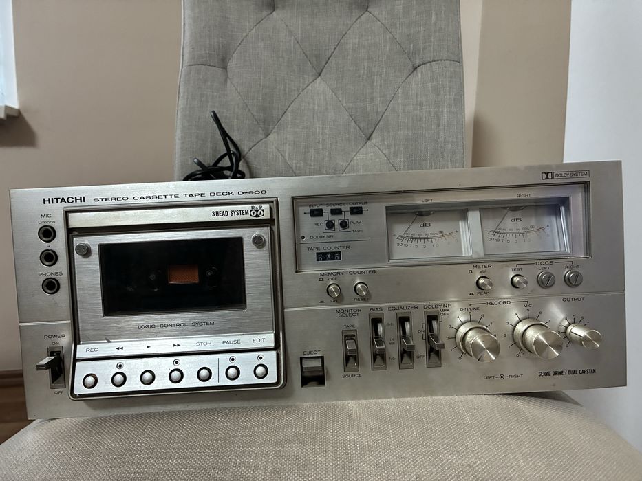 Дек Hitachi D900