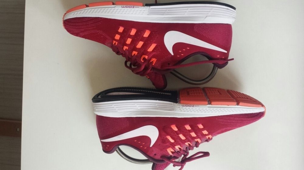 Nike Air Zoom Vomero 11 Womеn Cherry Size 40.5/26sm НОВО!