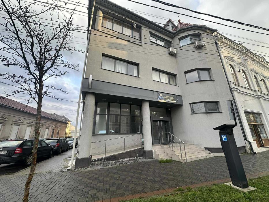 SUPER OCAZIE ÎN CAREI – Spațiu Comercial ULTRACENTRAL de Închiriat!