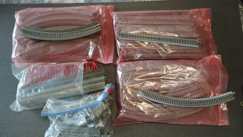 Електрически грамофон Kato И пълен комплект Unitrack N gauge