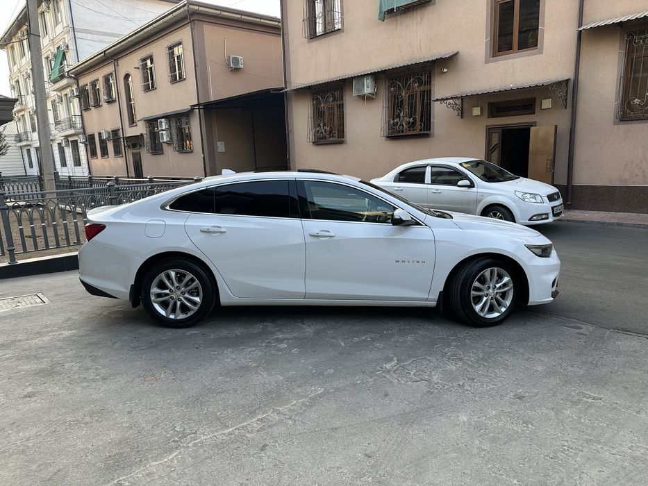 Малибу malibu 2 атмасферни 2.4 матор 126000 км ююрган холати идеал