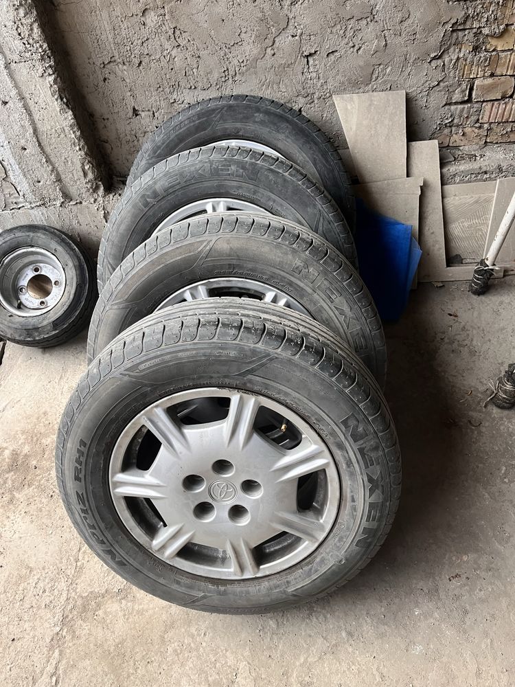 Колеса в сборе на Camry