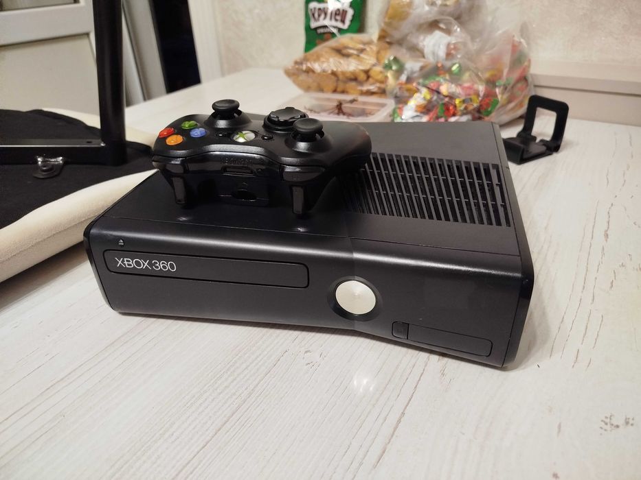 Продам XBOX 360 за 17000 тыс