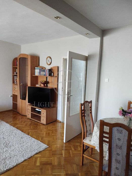 Продава се Тристаен апартамент в Пловдив, Център - 98 кв.м за 1770 €/кв.м - Снимка #2