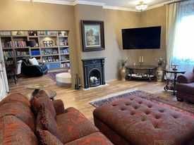 Casa in Tg Secuiesc, pretabil pt locuit,birouri,cabinete medicale,etc.