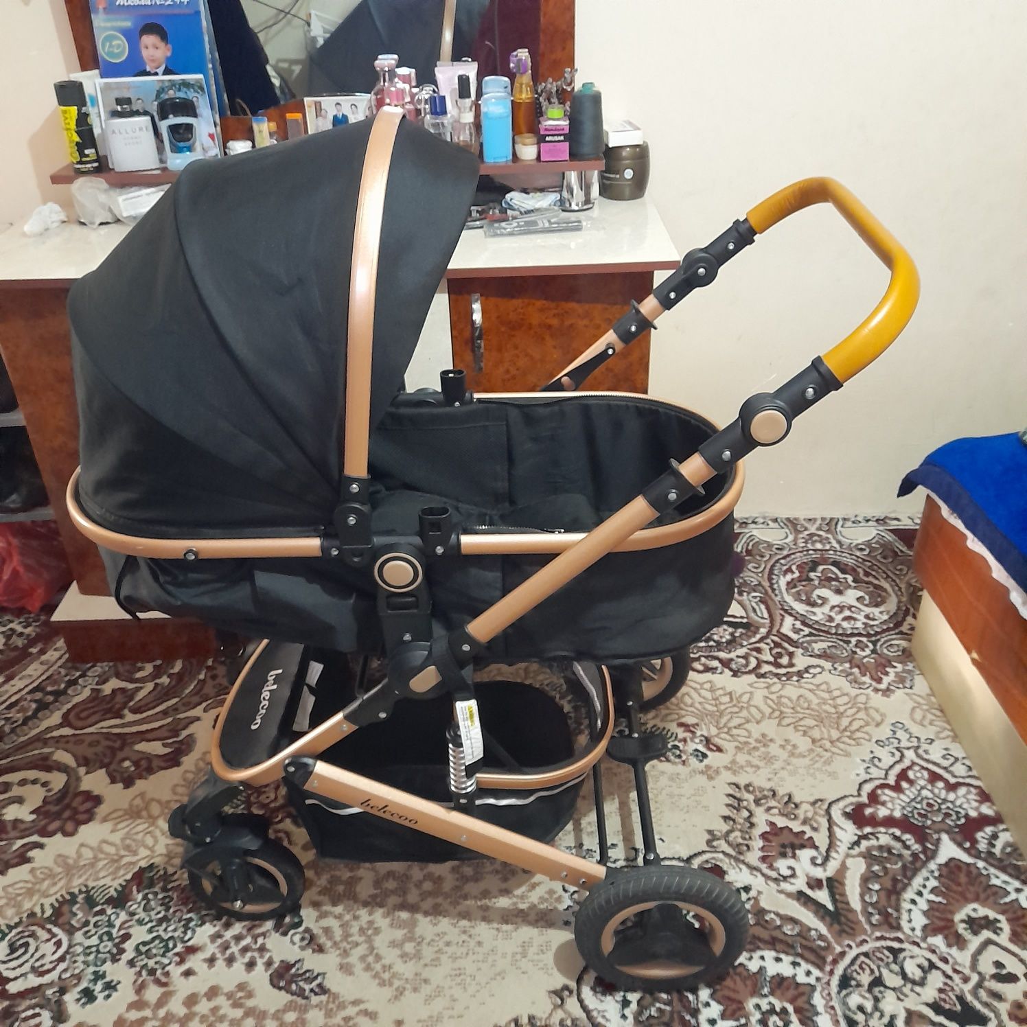 Holati mukammal.Faqat uy ichida ishlatilgan.
