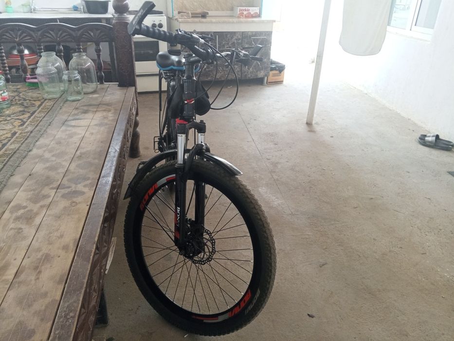 Velosiped sotiladi Bonvi
