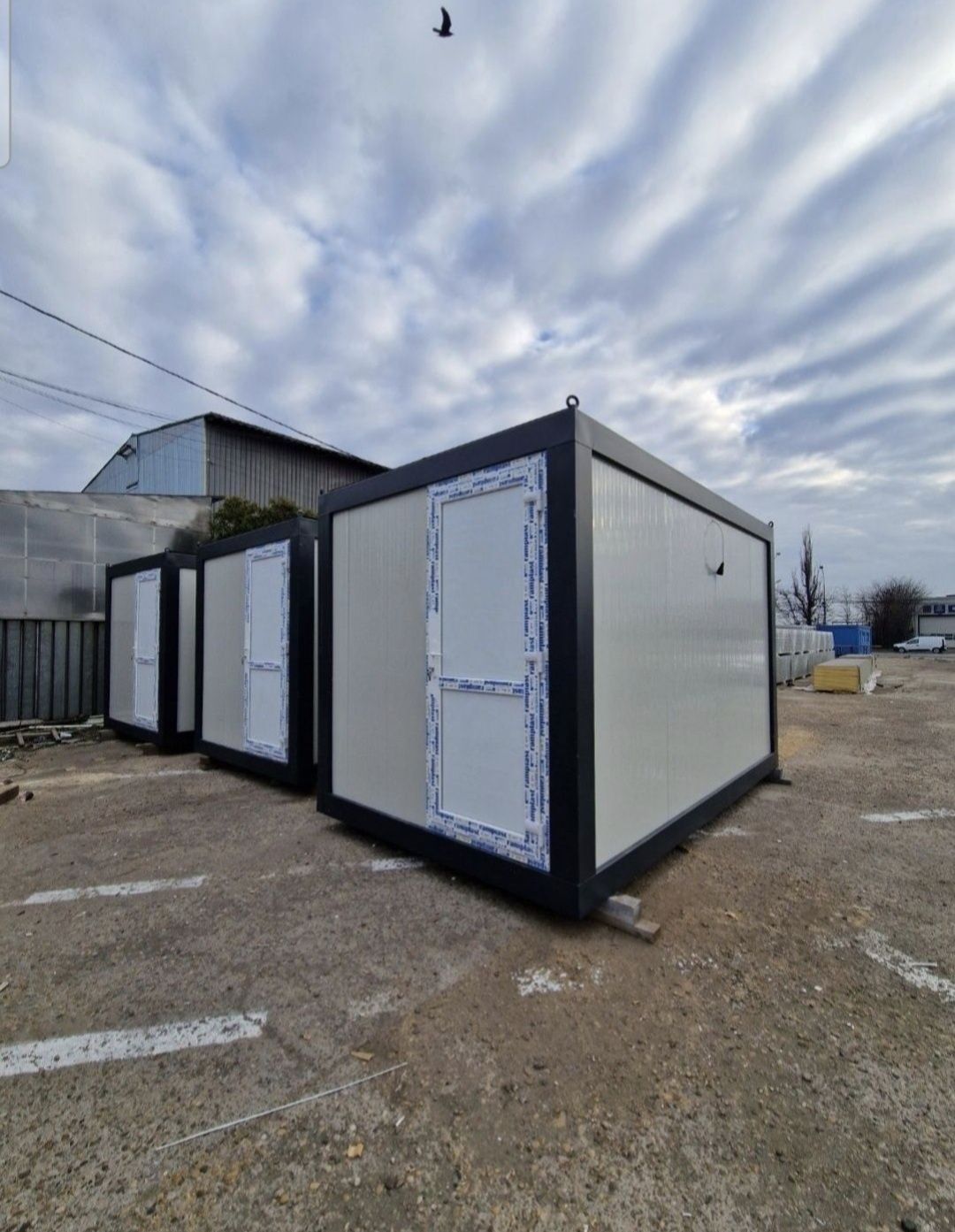Vând containere modulare birou cafenea vitrina grup sanitar orice mode
