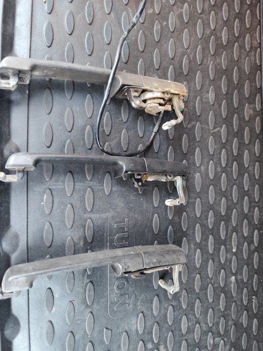 Продам оригинальные ручки на пассат б3