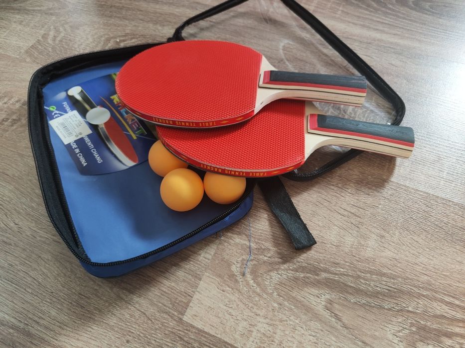 Set Ping Pong Noi Sigilate in Husa + 3 mingii ping pong