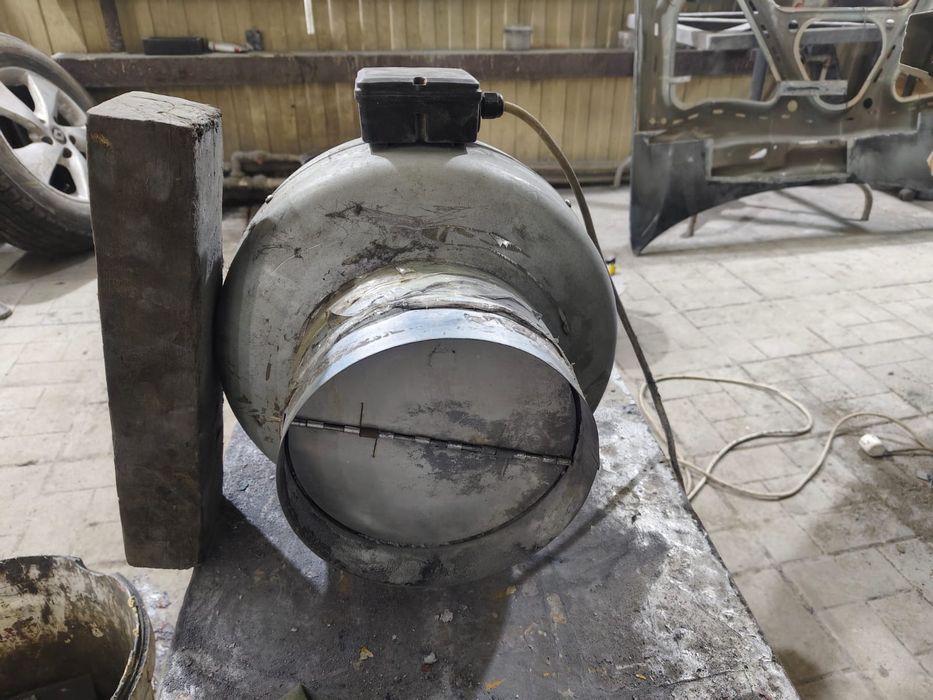 Продаётся Вытяжной вентилятор бу