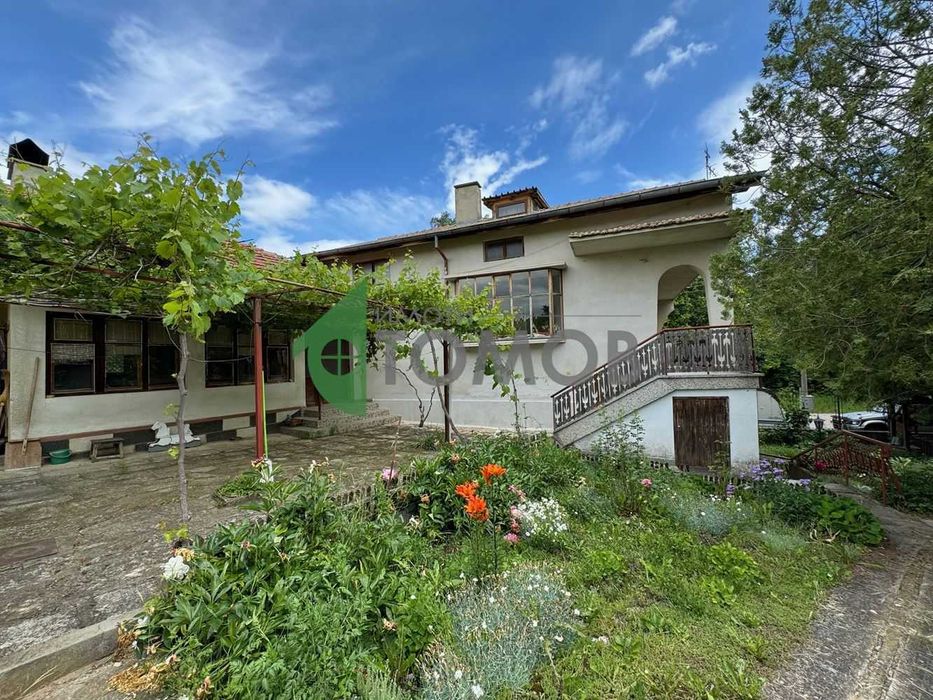 Продава се Къща в с. Белокопитово, Област Шумен - 326 кв.м за 391 €/кв.м - Снимка #2