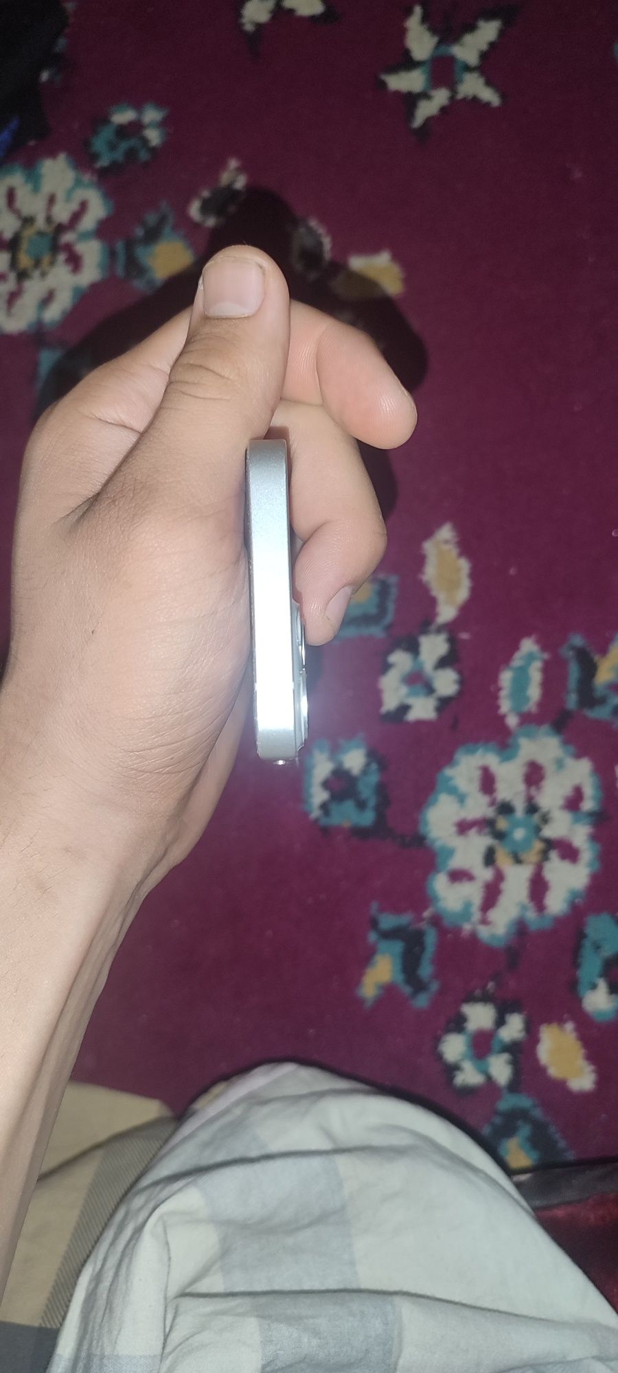 Iphone 13 mini 300$