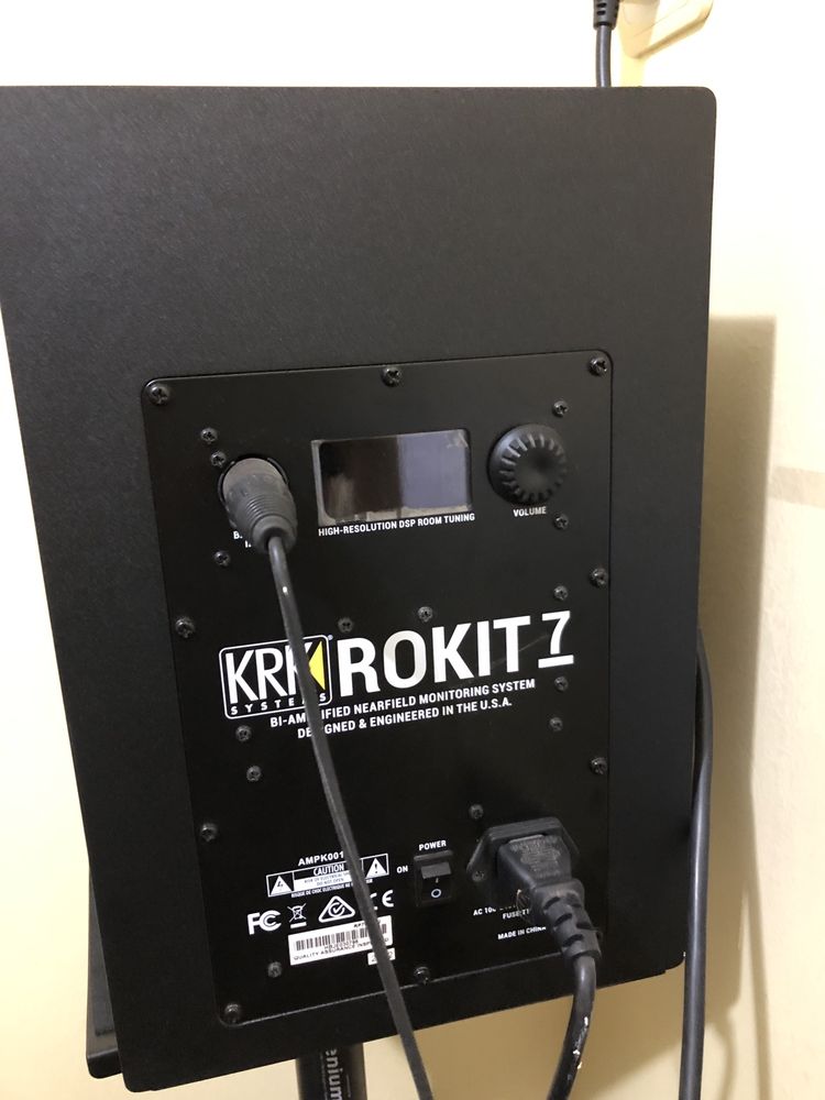 KRK Rokit 7 g4 + standuri de birou + cablu conectare laptop