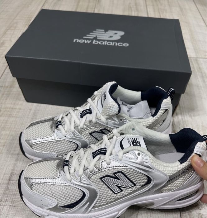 Кросы  new balance 40р