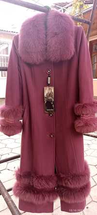 Пальто женское Calvin Dior.