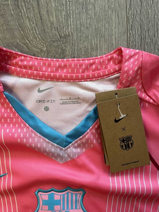 Tricou Barcelona Roz [Concept]