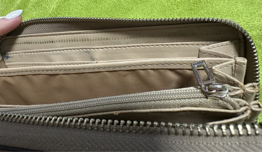 Портмоне на Guess
