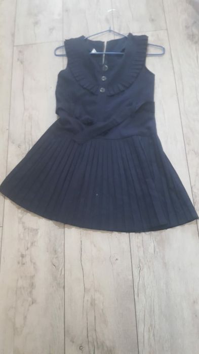 Сарафан б/у блузки новые белые брюки  в школу юбки костюмы жилетка до