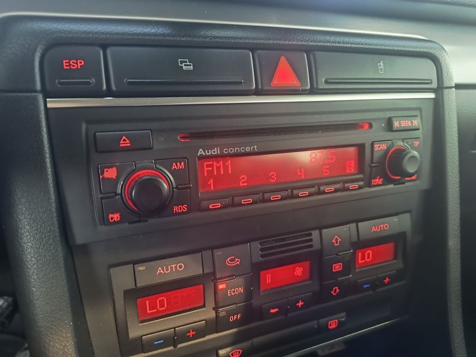 Оригинално радио Ауди/Audi Concert