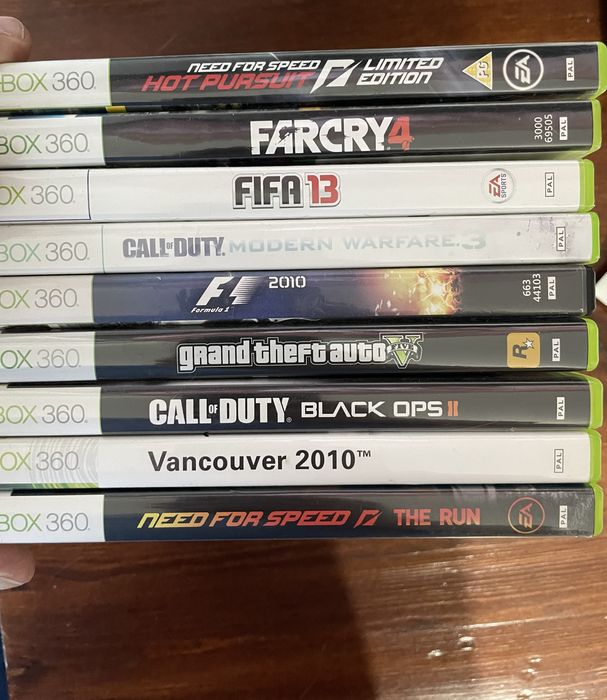 Xbox 360 2 joystickuri 9 jocuri