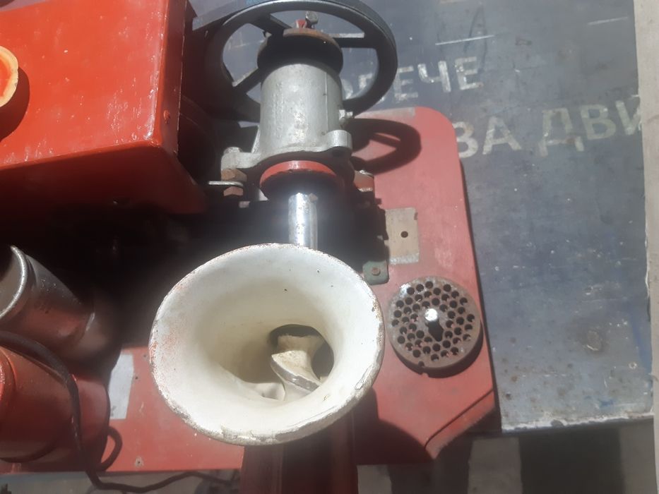 Самоделна месомелачка