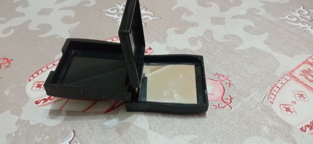 Продам маленький футляр Мэри Кей