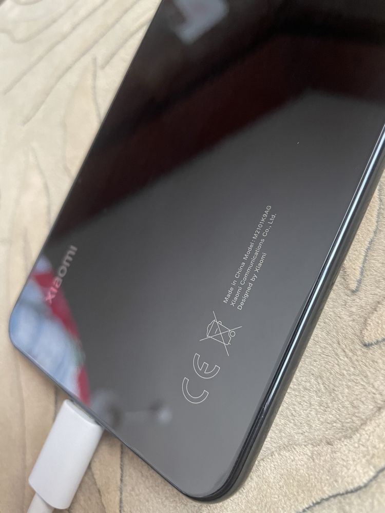 Продавам!!! Xiaomi Mi 11 Lite, Dual SIM, 128GB, 6GB RAM, 4G