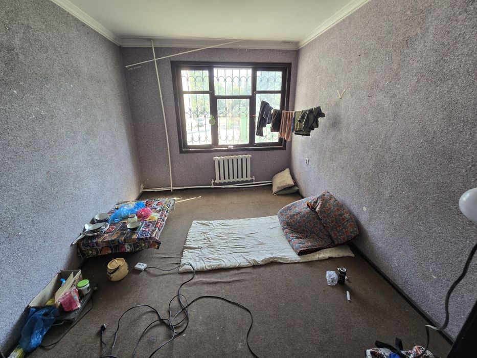 Чиланзар-19 1/1/4 без ремонта 34м² 42уе Мойка 50/50 Ватсап перекрёсток