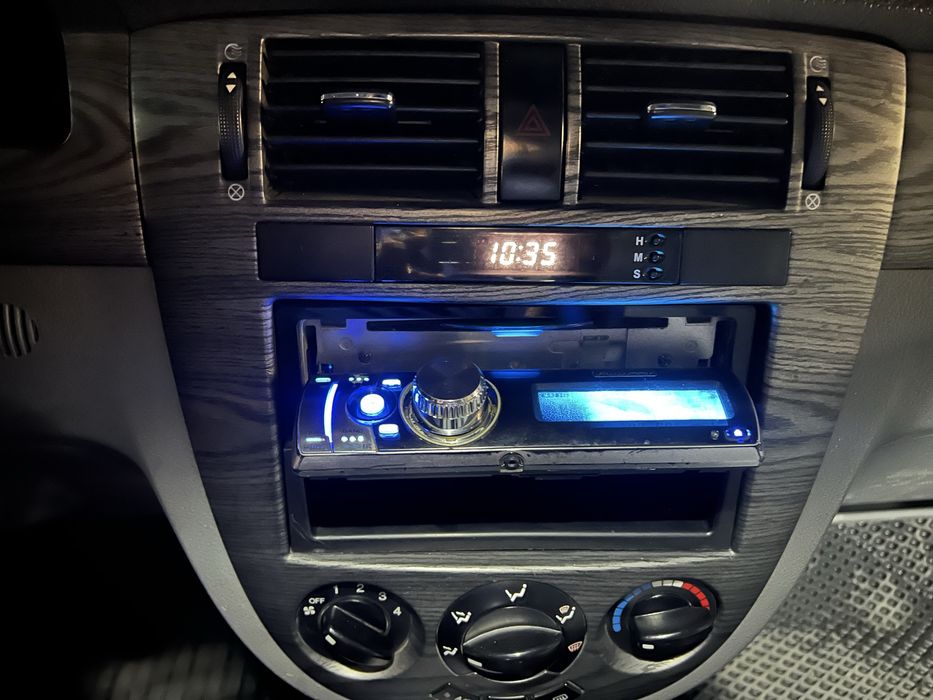 Pioneer 6850MP Delfin