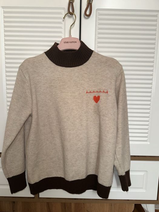 Свитер/ размер:стандарт/ 100 тыс