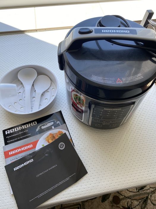 Мультиварка Redmond