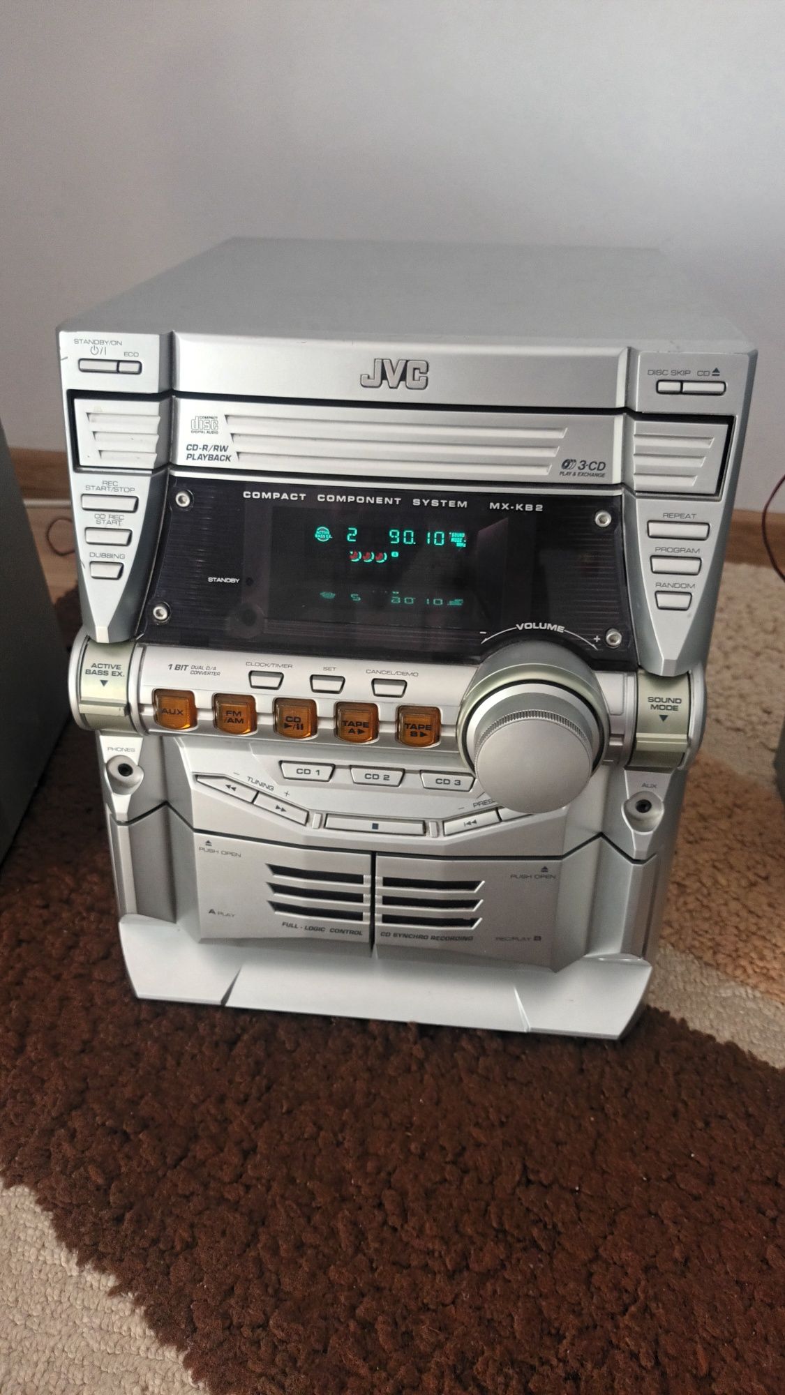 Combina muzicala originala JVC sistem audio.