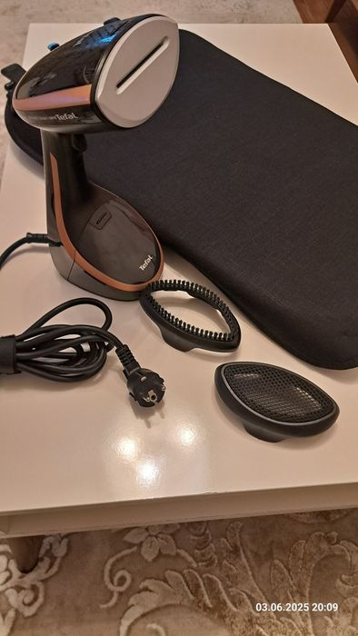 Aparat de calcat cu aburi Tefal DT9100