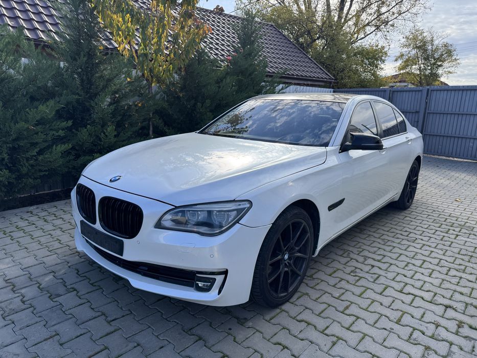 BMW 740 X-drive 2015 4Butoane/Faruri FULL LED/Alb perlat/INDIVIDUAL