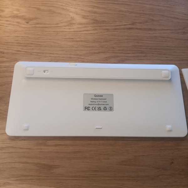 НОВА! Безжична Bluetooth клавиатура, тиха, AZERTY, мултимедийни бутони