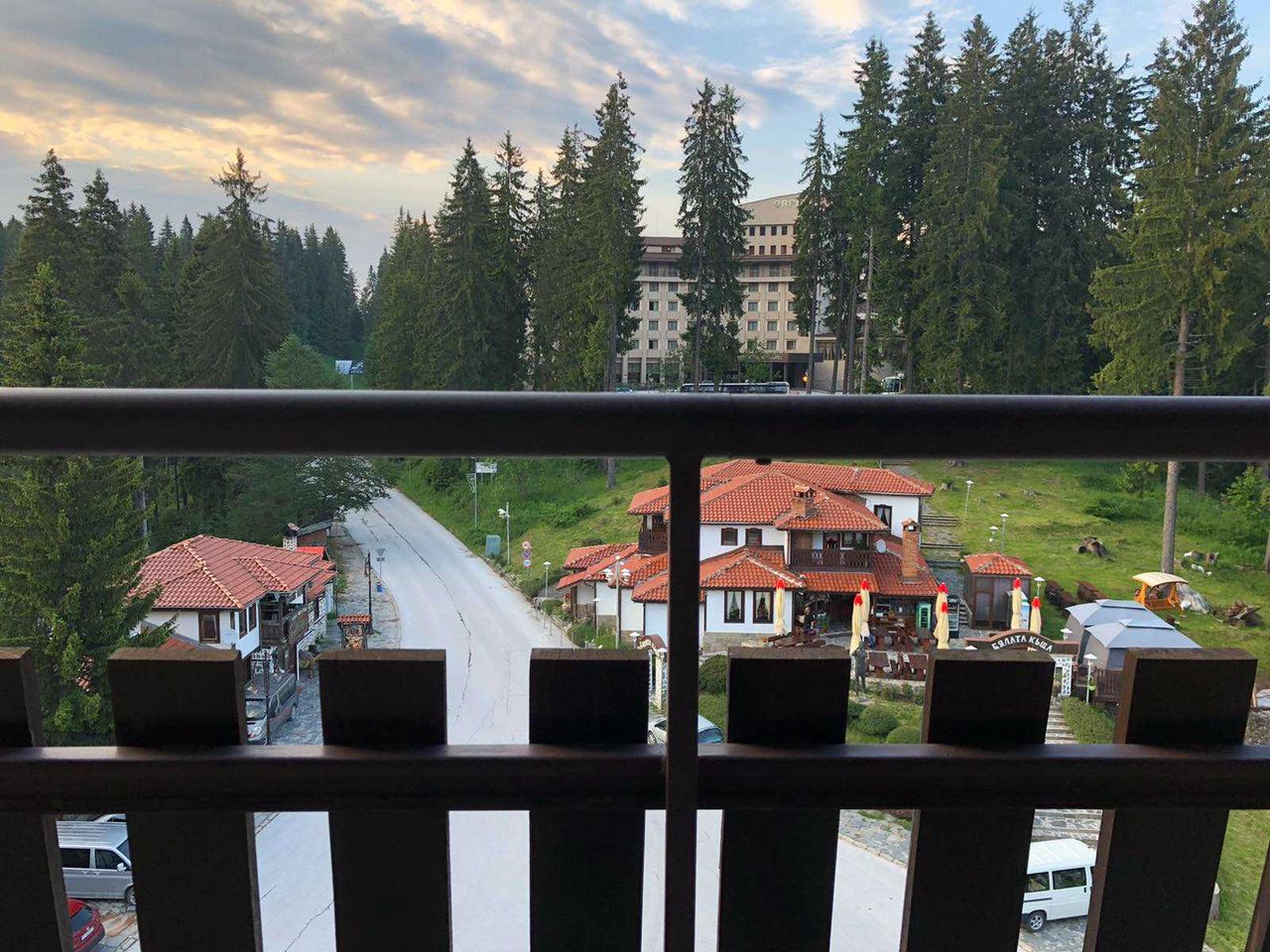Продава се Двустаен апартамент в к.к. Пампорово - 74 кв.м за 1379 €/кв.м - Снимка #2