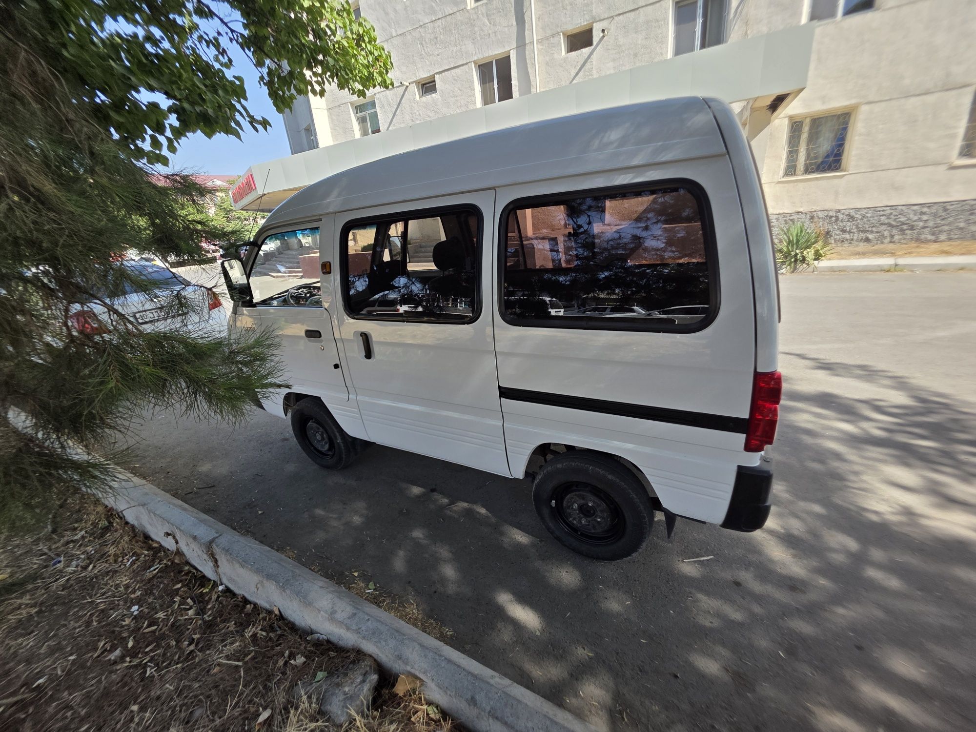 Damas kunlik ijaraga 140 ming sumdan
