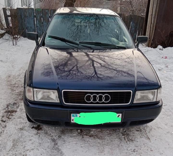 Продам машину Audi 80 B4