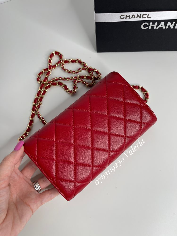 Portofel cu Lant Chanel Lambskin Piele Rosu