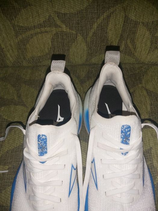 Дамски маратонки Asics и Mezuno