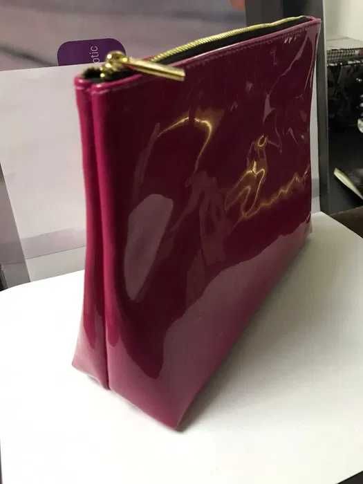 Gentuta cosmetice Yves Saint Laurent
